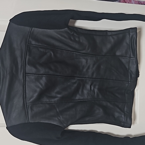 Jacket - Picture 7 of 9